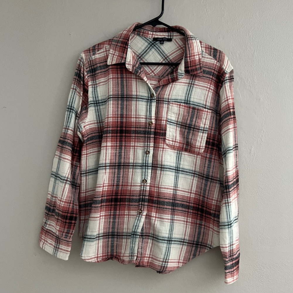 Love tree pink plaid flannel size medium